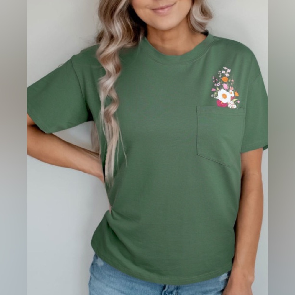 Green Foral Print Chest Pocket Crew Neck T Shirt